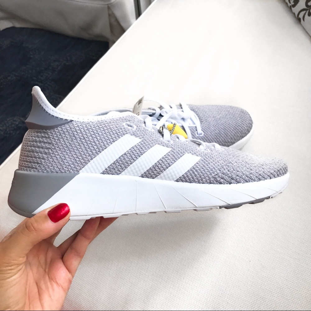 🆕 ADIDAS GREY WHITE QUESTAR X BYD SNEAKERS! - Picture 5 of 14
